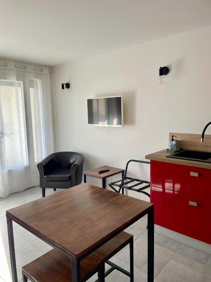 לה בוסקה Maison D'Hotes Romarine מראה חיצוני תמונה