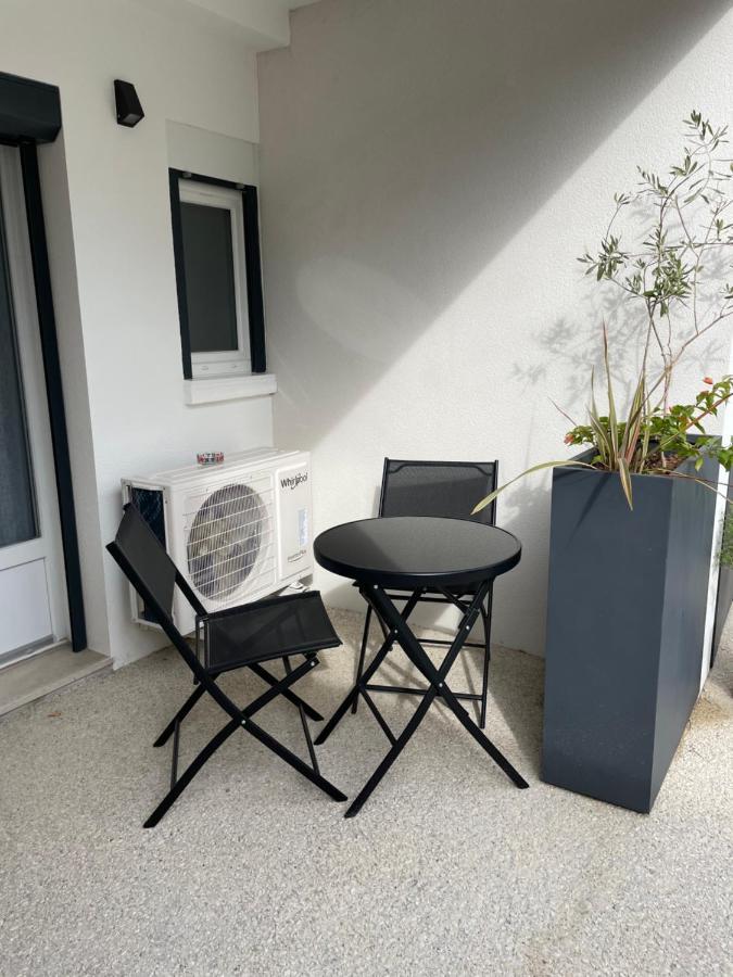 לה בוסקה Maison D'Hotes Romarine מראה חיצוני תמונה
